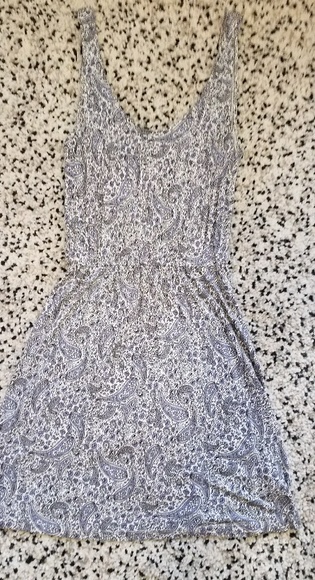 H&M Patterned Dress - Picture 1 of 3